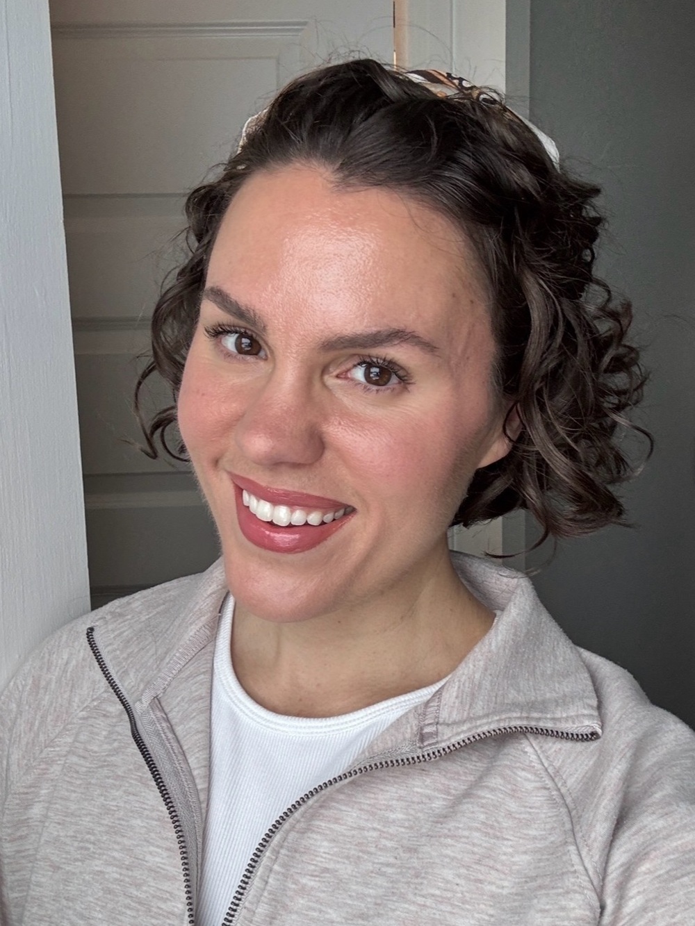 Meet your Posher, Ela
